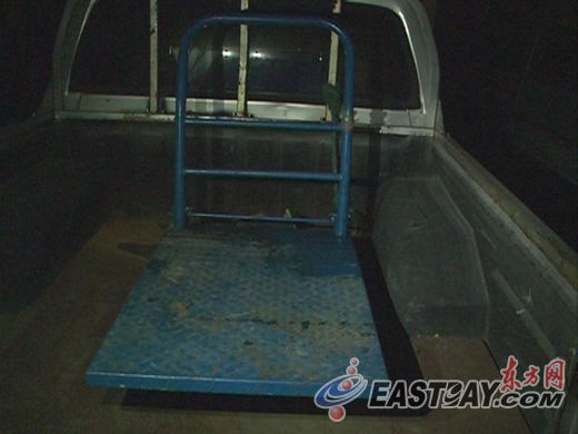 上海:超市手推车失控冲下扶梯撞死6旬老太-超