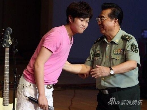 网曝李天一同伙背景:家境殷实无后台-李双江,表