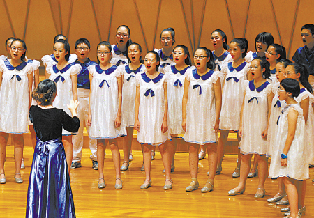 宁波市首届合唱大赛分区赛开幕 中学生比拼合