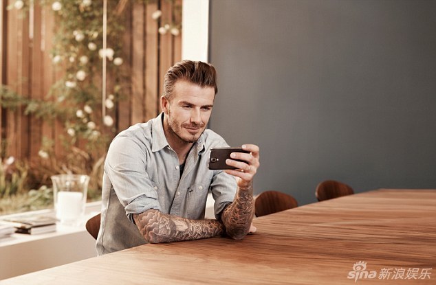 小贝拍英超新赛季宣传片 秀纹身各种耍帅-小贝