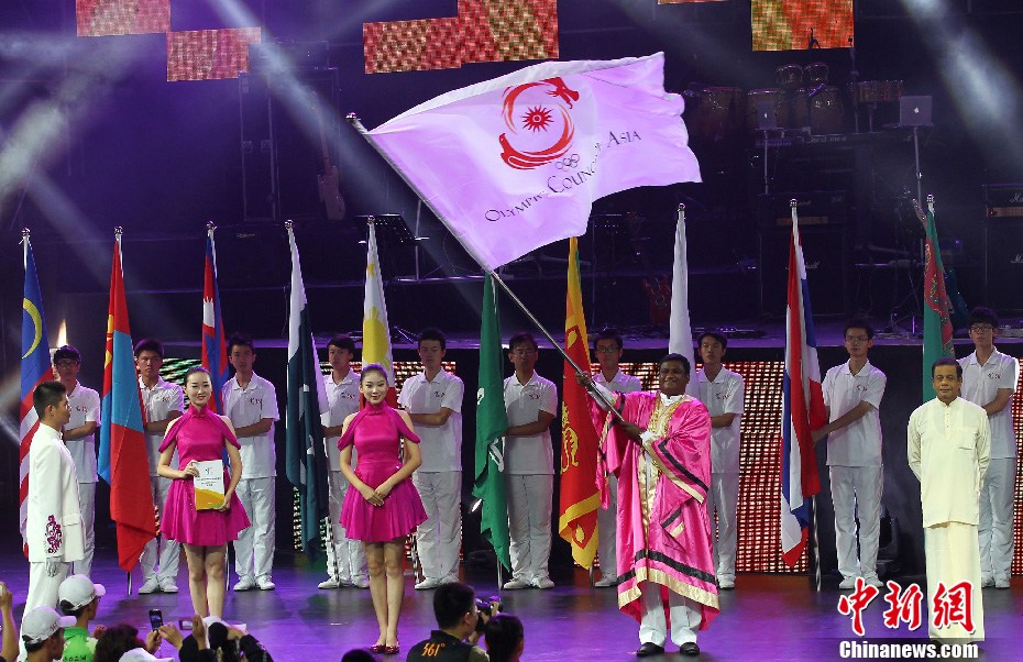 �Ͼ�������Ļʽ�����ഺ���ִ��