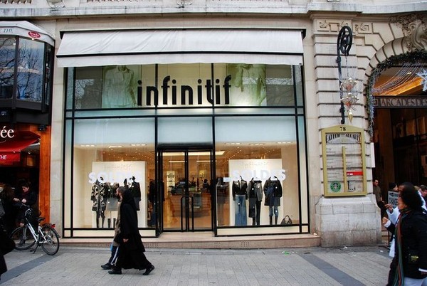 购物巴黎 香榭丽舍大街寻觅法国的味道-行摄资