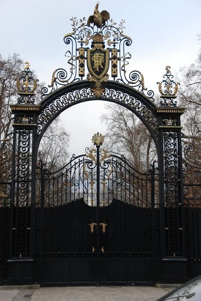 购物巴黎 香榭丽舍大街寻觅法国的味道