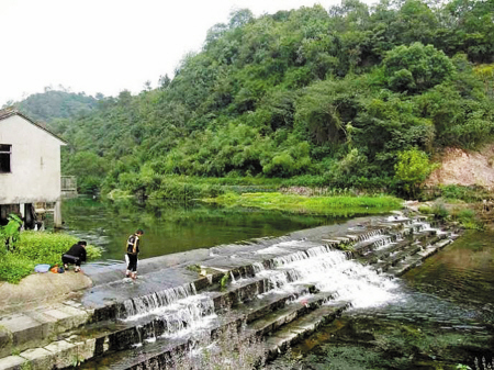 古代宁波的水利设施堰碶塘水则碑