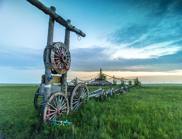 用相机记录呼伦贝尔的极致风景 -雨水,后背,我