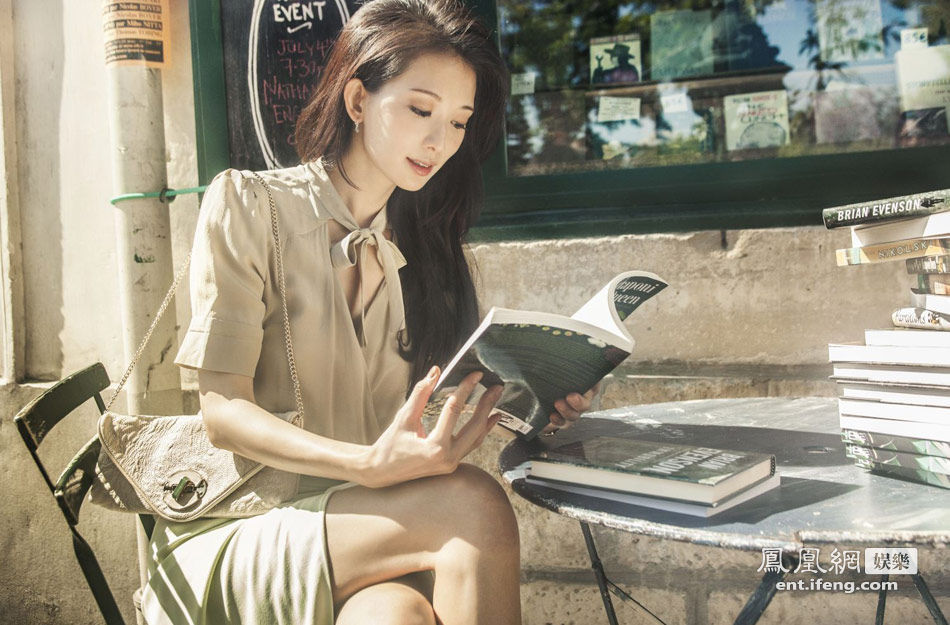 林志玲2014女神年历曝光 穿薄纱<em>睡衣</em>笑容甜美