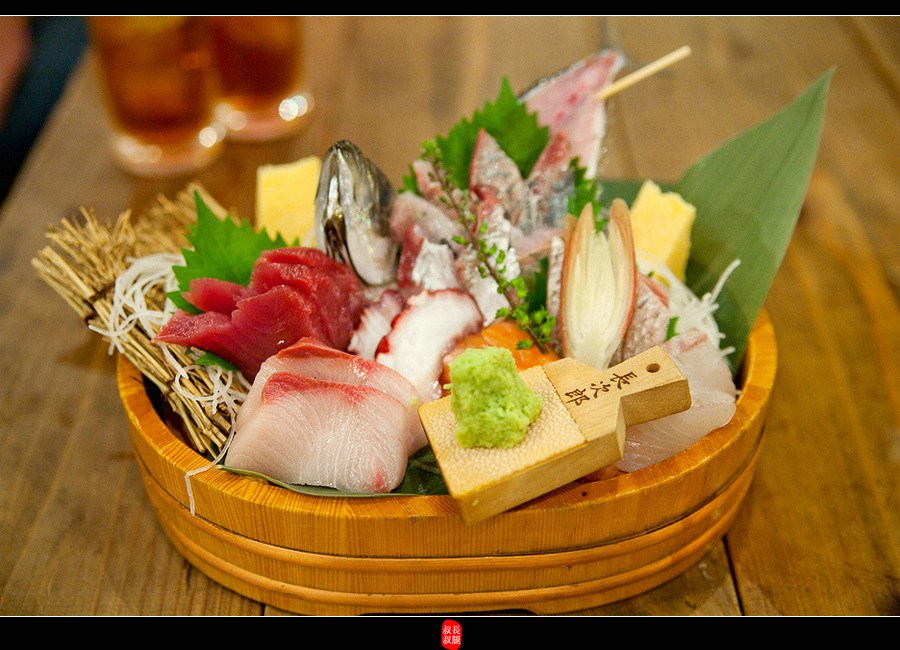 艺术 日本料理/日本料理以生鱼片最为著名，它堪称是日本菜的代表作。