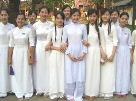 为孝顺出卖肉体 <em>越南少女</em>可悲的性契约-在一