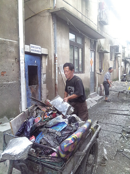 宁波市十大优秀志愿者石春田:一个人的物业-下