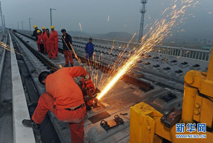 杭长高铁浙江段铺轨施工全面推进-长高,浙江,江