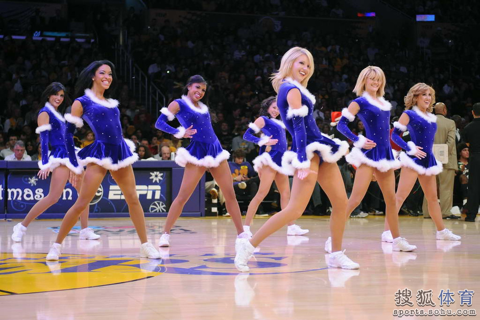 NBA赛场的圣诞 大餐 啦啦宝贝性感火辣-nba,圣