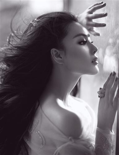 美的让你窒息 性感女神<em>张馨予美图</em>大赏-一张,即