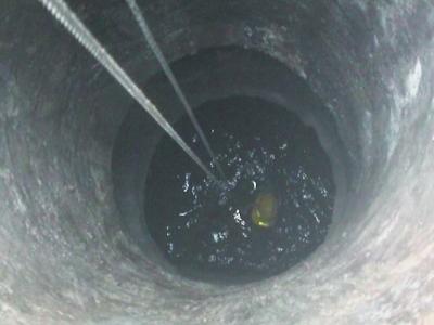 南京3岁男童坠入窨井溺亡 居民称井盖被人为打开