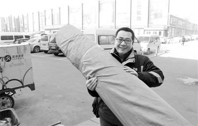 快递包裹的背后