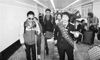 广州火车站:温馨服务丝丝入扣