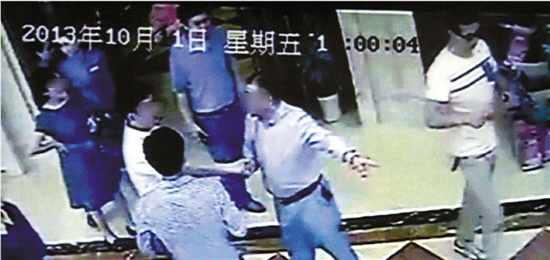 杭州曝光官员办酒席视频 涉事者乔迁收礼31万