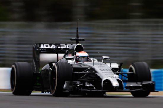 迈凯轮为F1车队供应方向盘显示屏 奔驰跃马已