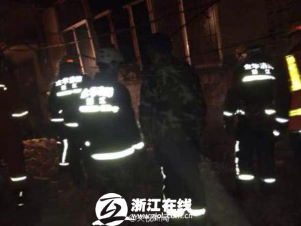 浙江磐安一礼堂在举行婚礼时发生坍塌 数十位