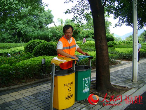 全国人大代表谢智波:农村独居老人多 应加大敬老院建设