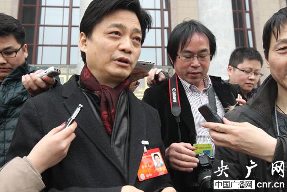 崔永元:四省滥种转基因作物 不信农业部不知道