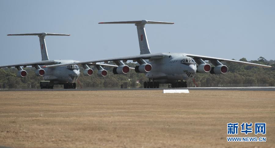 马航370航班搜寻:中国搜救舰艇兵分两路 日本侦察机参加