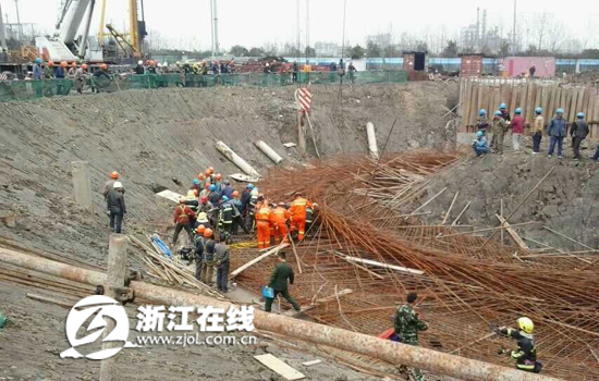 嘉兴工地钢筋支架坍塌压伤5人 伤员1小时内被