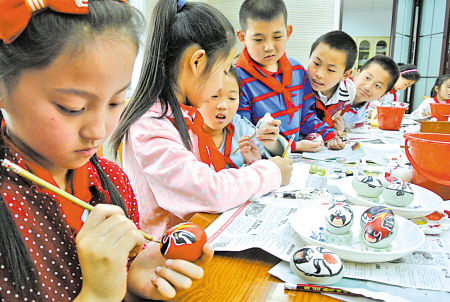 蛋上画脸谱-立夏,画脸谱