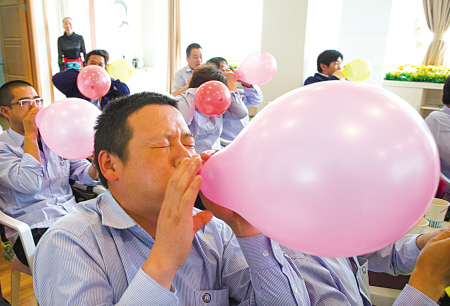 吹气球 news.cnnb.com.cn
