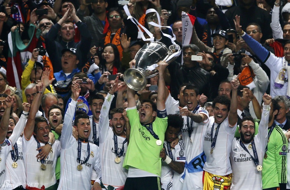 皇马勇夺第十个欧冠-卡西利亚斯,安切洛蒂,当地