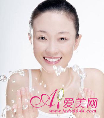 洗脸水加点料 肌肤越洗越白嫩-洗脸水,柠檬汁,