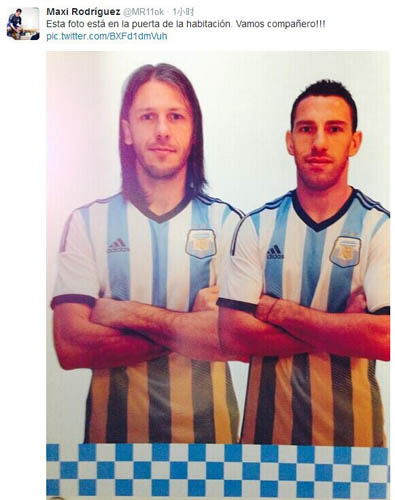 梅西拒绝住单间室友是谁? 房门贴大幅基友帅照