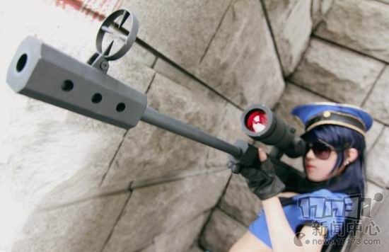 制服诱惑!<em>LOL阿狸</em>凯特琳流行歌手皮肤<em>cos</em>赏-