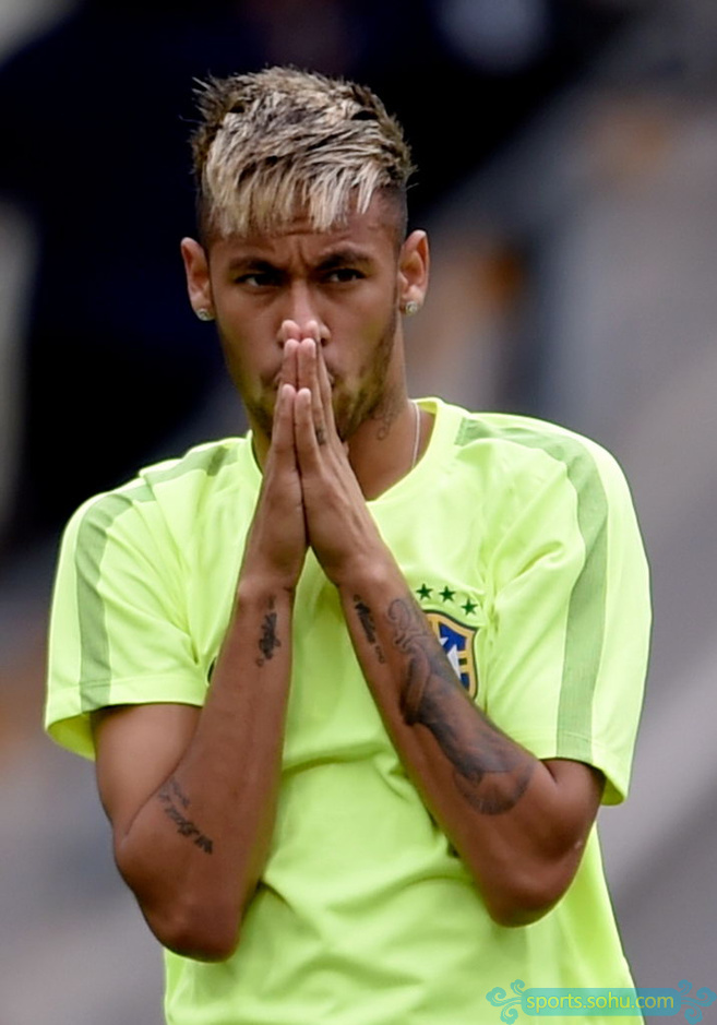 世界杯发型狂:巴乔长发飘飘 内马尔洗剪吹