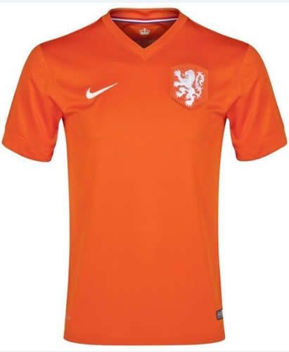 世界杯各国球队 球服大放送-西班牙队,俄罗斯队