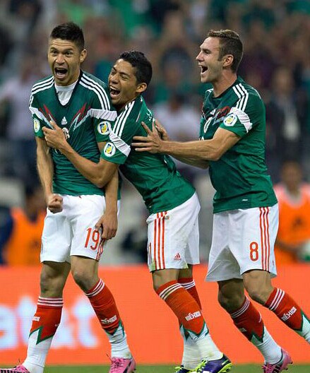 世界杯各国球队 球服大放送-西班牙队,俄罗斯队