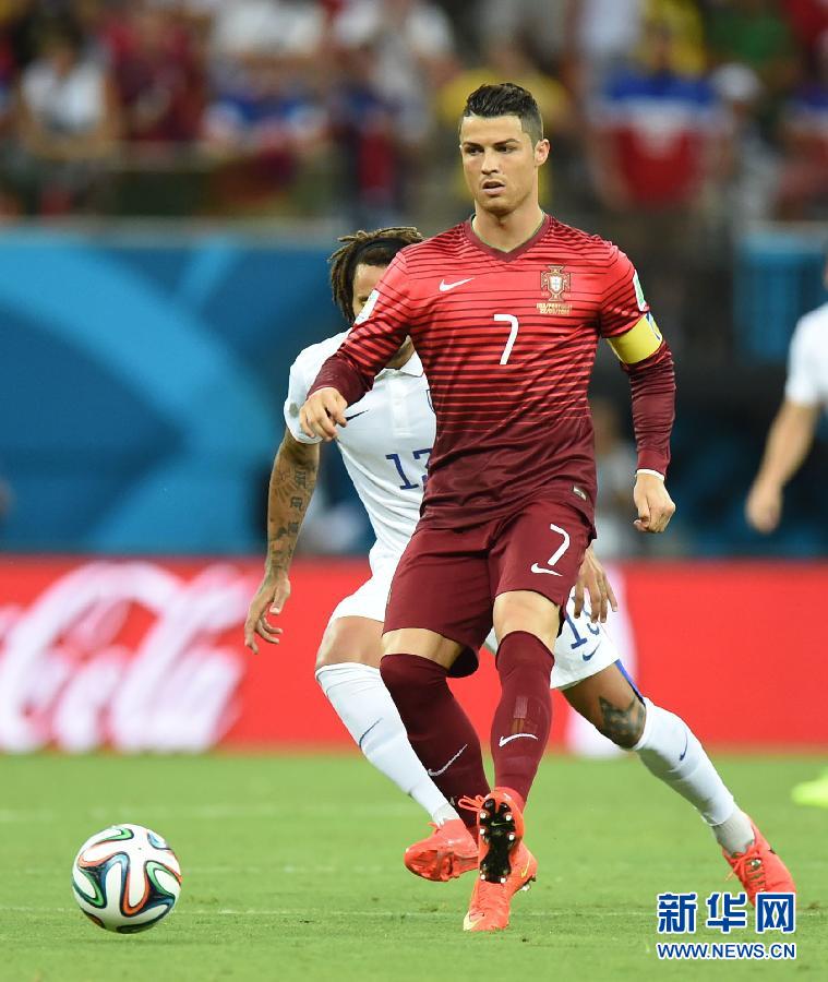 C罗压哨助攻扳平球 葡萄牙2-2平美国仍垫底-新