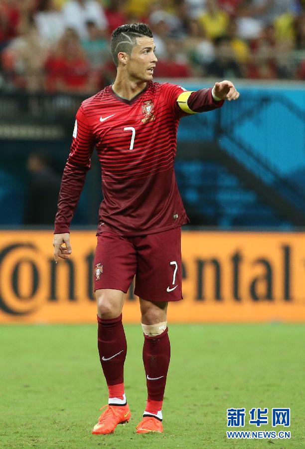 C罗压哨助攻扳平球 葡萄牙2-2平美国仍垫底-新