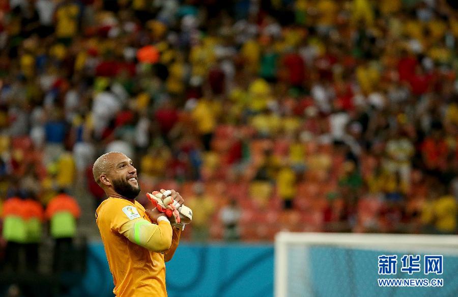 C罗压哨助攻扳平球 葡萄牙2-2平美国仍垫底-新