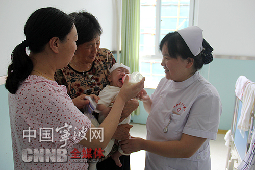 宁波一位爱心护士为患儿无偿捐献母乳 演绎人