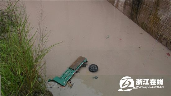 浙江永康一采石场发生泄水坍塌 致1死6伤1失踪