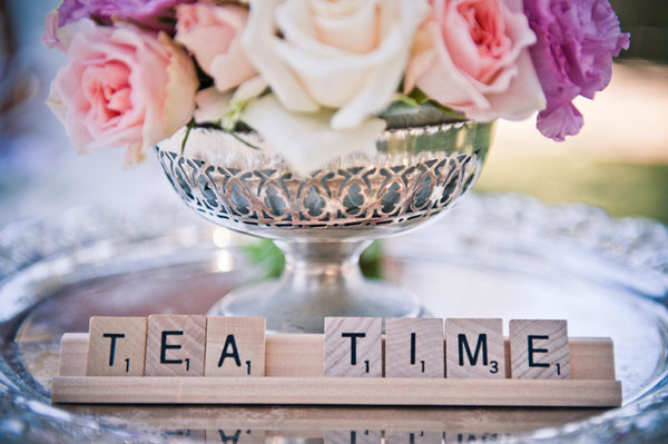 下午茶时间,读读简媜的《下午茶》