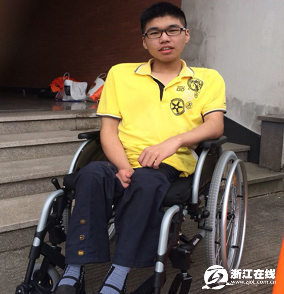 台州轮椅男孩计量报到 梦想成为软件编程师-