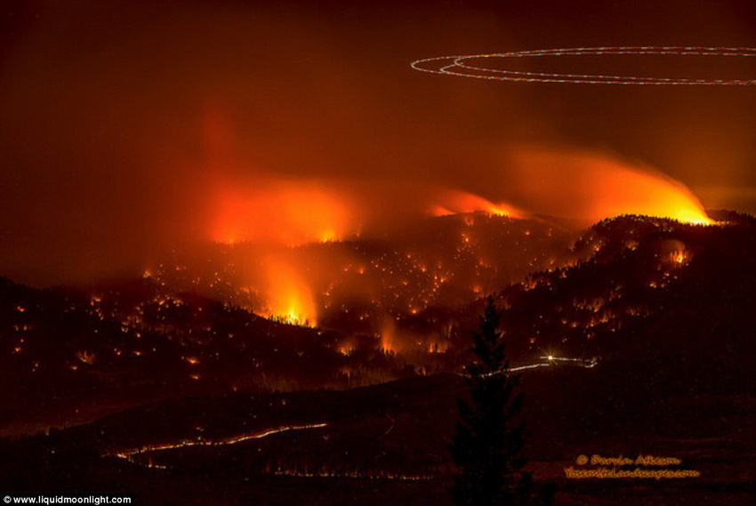 约塞米蒂夜晚的危险红光:火灾可怕之美-约塞米