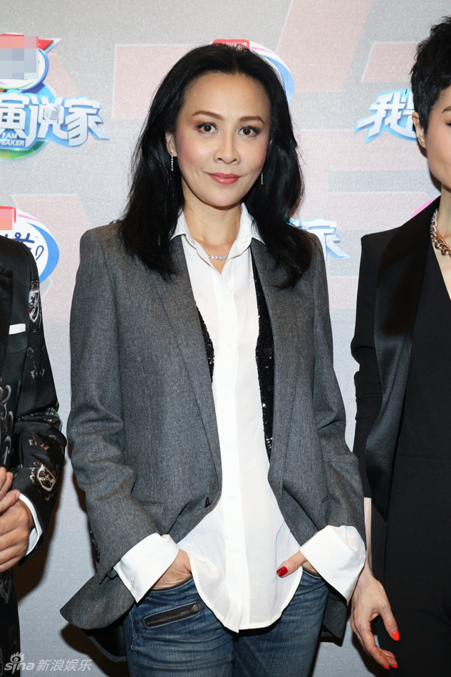 原来是个套!<em>鲁豫澄清换发型</em>:只是头套-大头娃娃