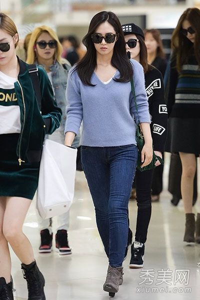 女时代秋日街拍教你巧搭<em>毛衣</em>-<em>少女时代,毛衣</em>,配