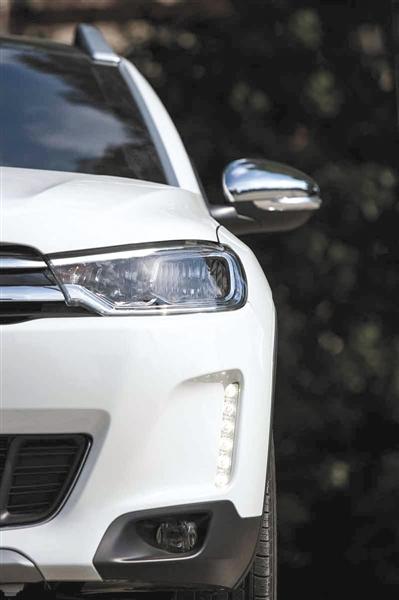 东风雪铁龙首款SUV C3-XR正式登场