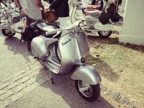 意大利新古典美学主义 试驾Vespa LX150