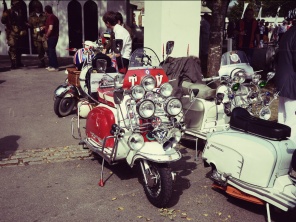 意大利新古典美学主义 试驾Vespa LX150