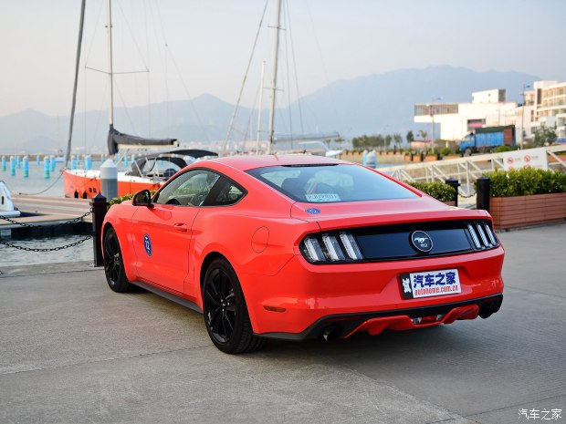 爱上一匹野马 试驾第六代Mustang 2.3T