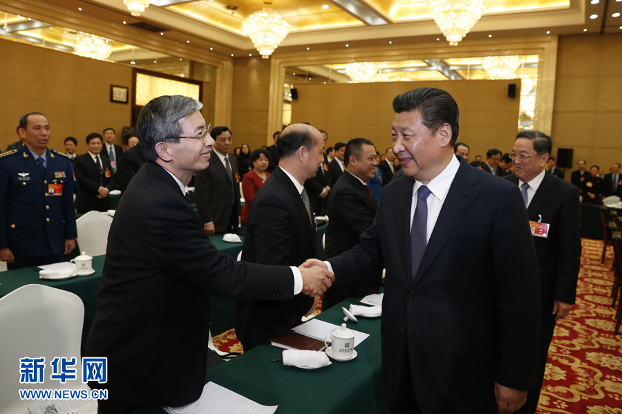 习近平等党和国家领导人分别看望政协委员